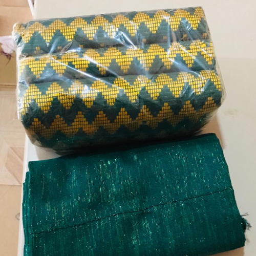 Weaving Kente cloth🇬🇭